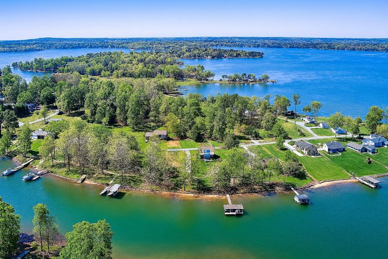 Local All Season Room Installation in Denver, NC