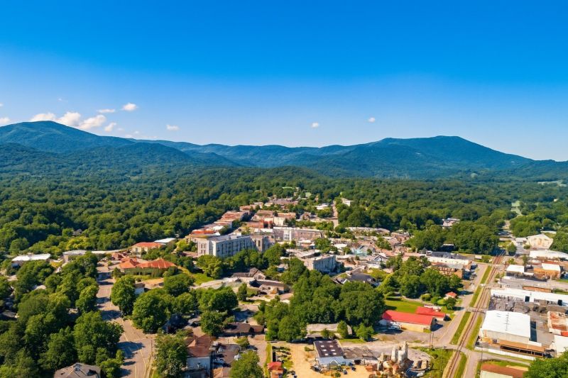 Local Enclosed Deck Installation in Waynesville, NC